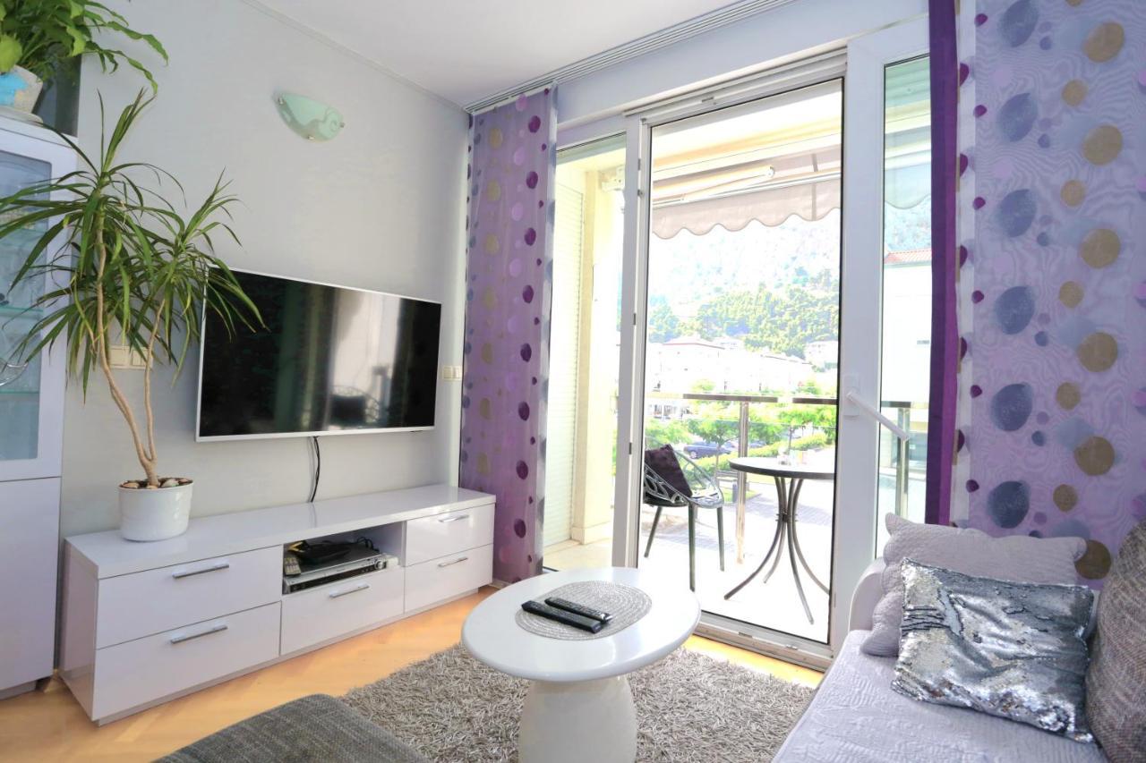 Luxury Family Apartment 오미스 외부 사진