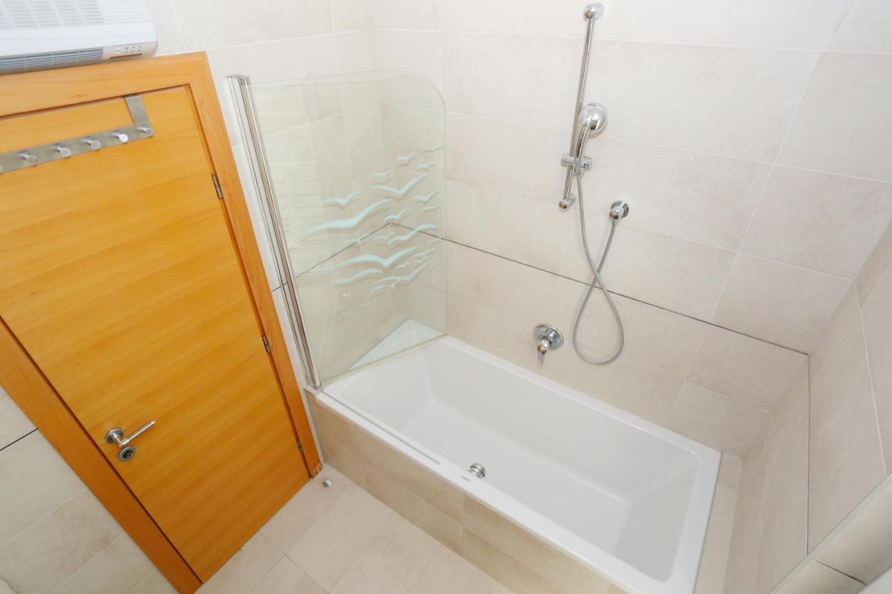 Luxury Family Apartment 오미스 외부 사진